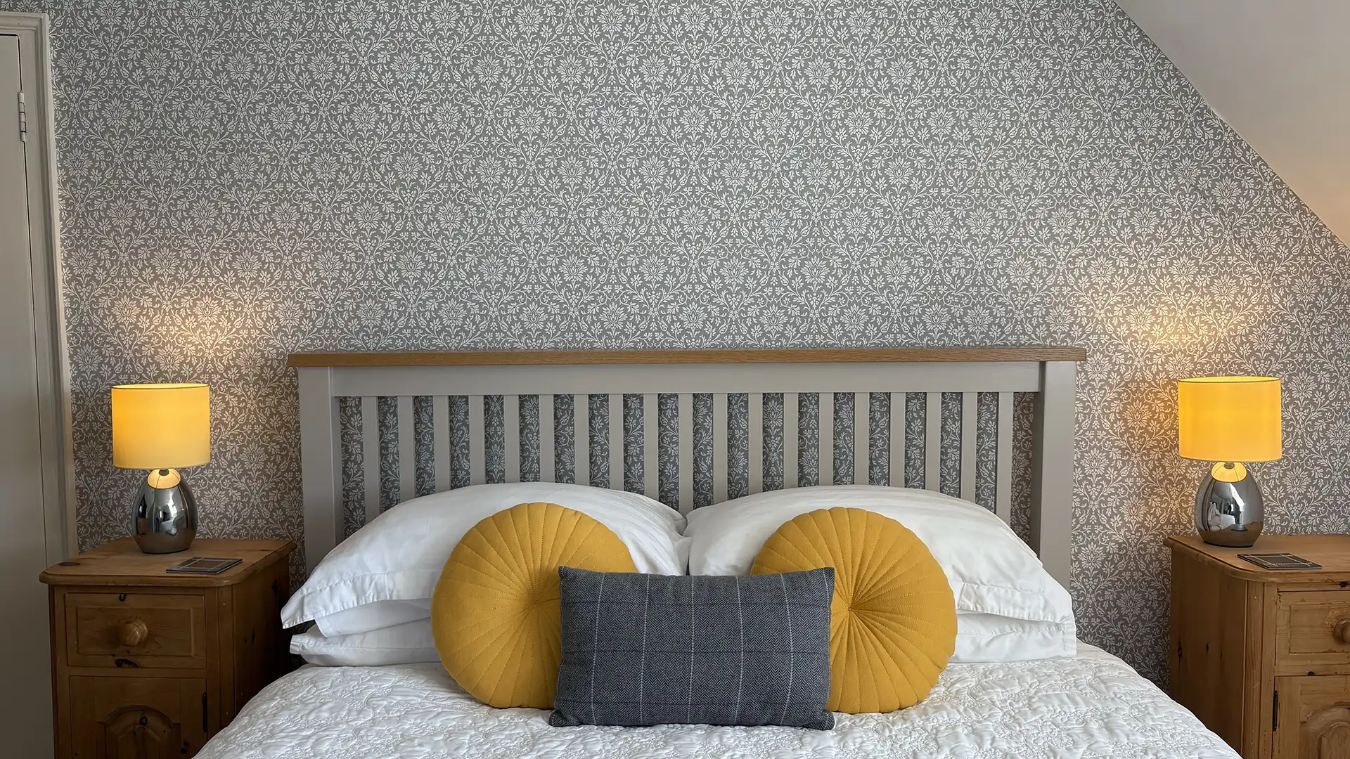 lower-bryanston-farm-b&b-andreas-bedroom